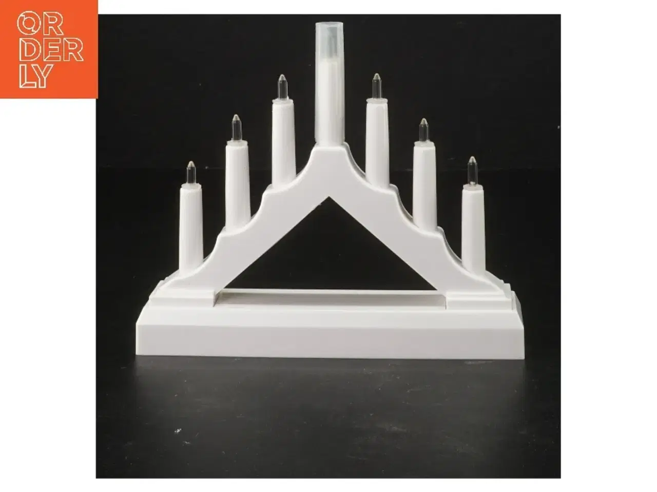 Billede 4 - Hvid LED lysestage fra Nowel (str. 13x15,5x,5 cm)