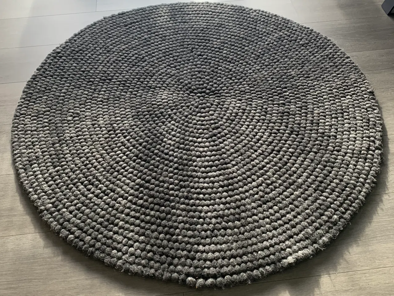 Billede 1 - Kugletæppe 140 cm 