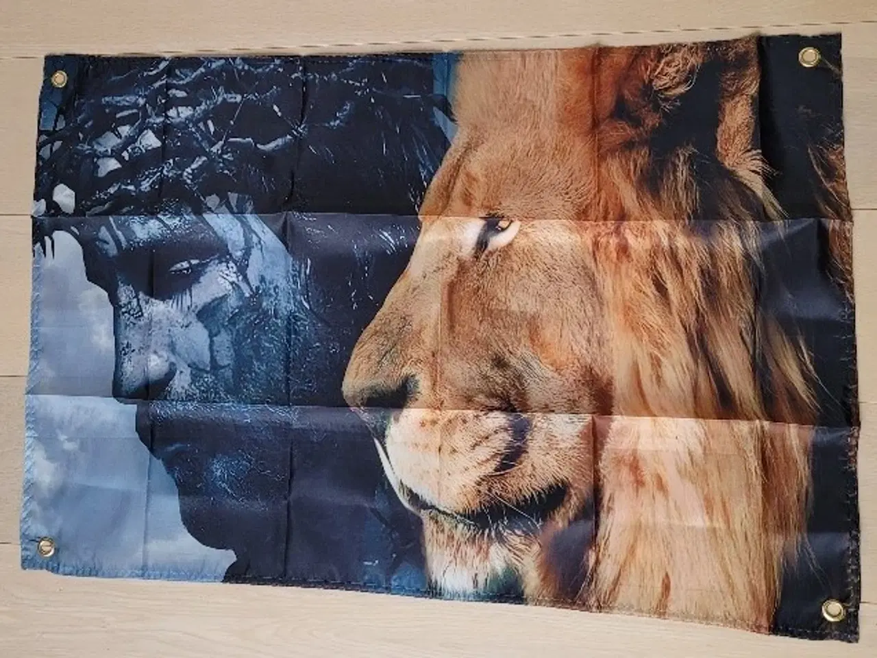 Billede 1 - Stort flag Jesus og løven