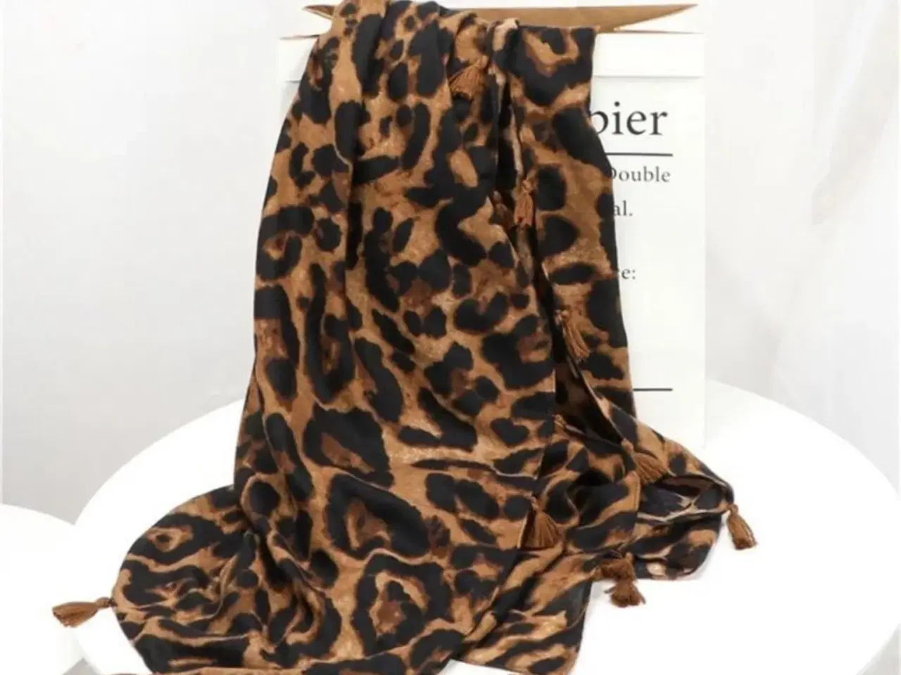 Billede 6 - Trendy leopard tørklæde med frynser