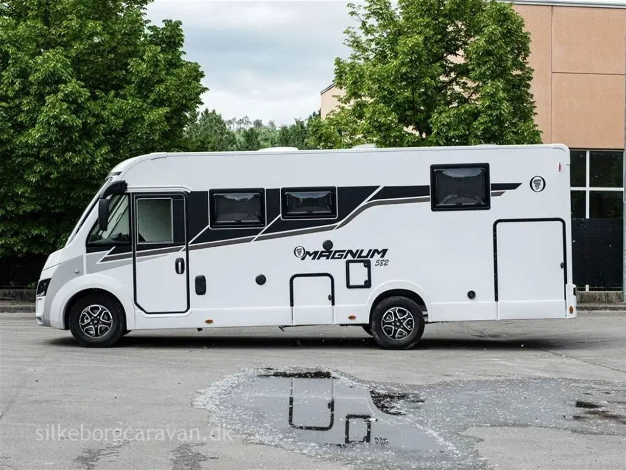 Billede 2 - 2026 - Elnagh Magnum 582