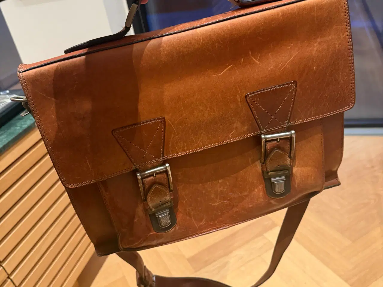 Billede 2 - Unisex lædertaske