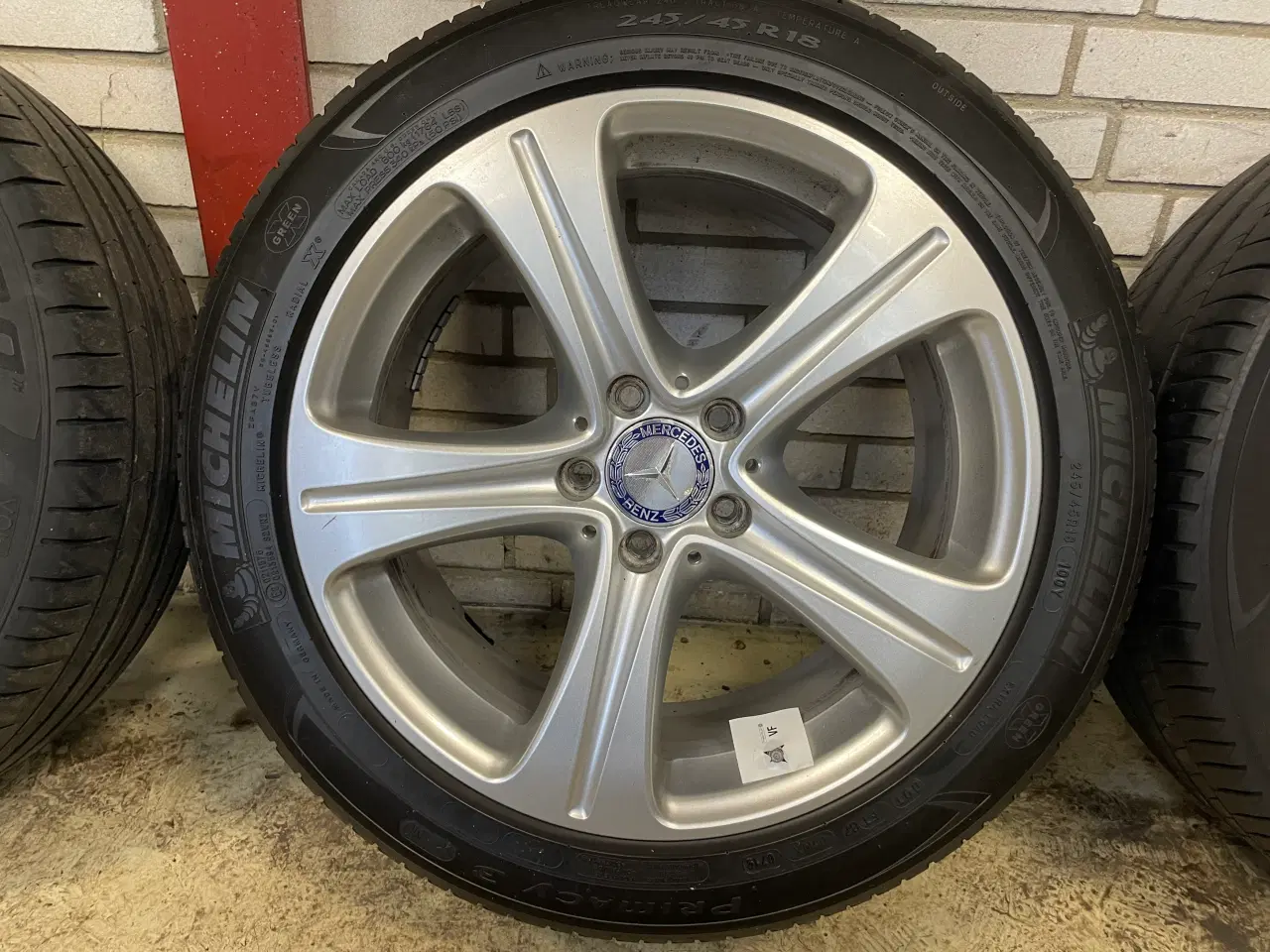 Billede 5 - 18 Mercedes E klasse 245/45r18 Ref.107