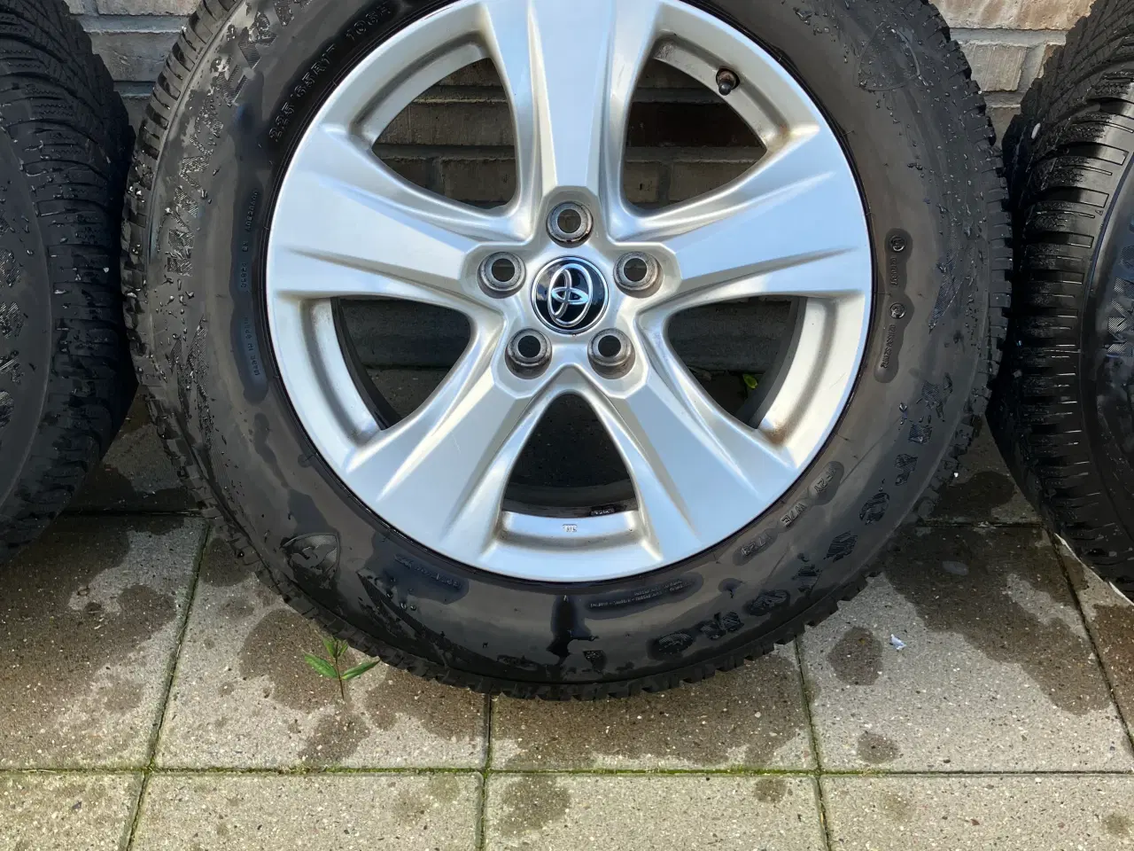 Billede 4 - Rav4 Alufælge med Vinterdæk 225/65R17