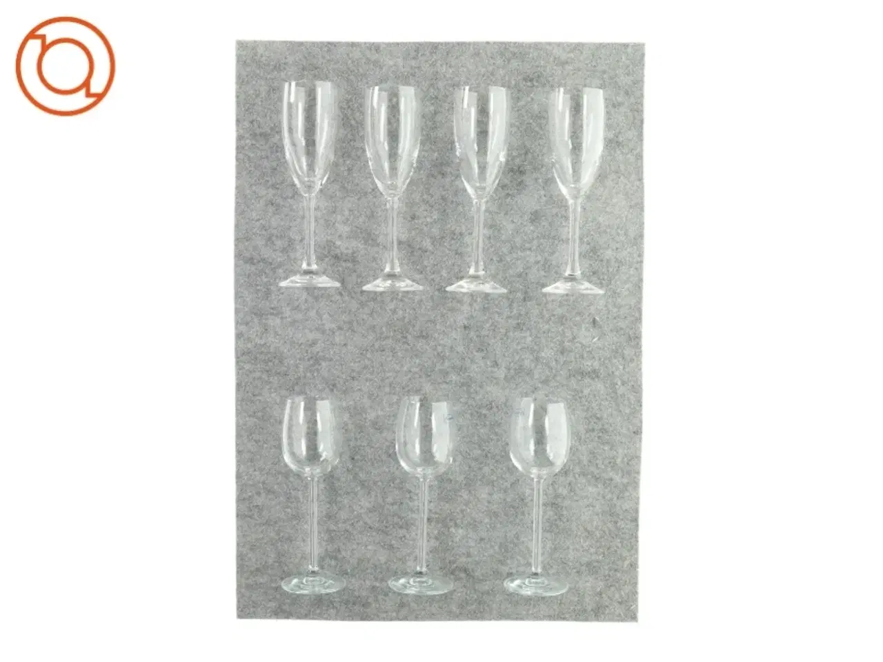 Billede 1 - Hvidvinsglas (7 stk) (str. HØ: 19x6 og 20x6 cm)