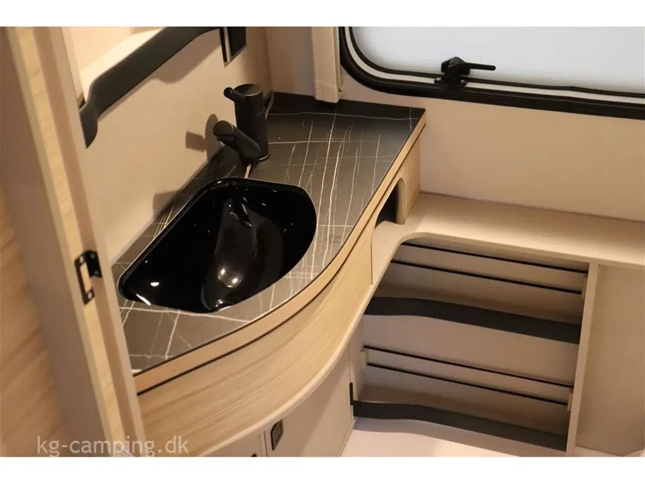 Billede 9 - 2023 - Eriba Touring 530 Urban   SPAR kr. 18.000,- på denne populær rejsevogn - Urban Edition.
