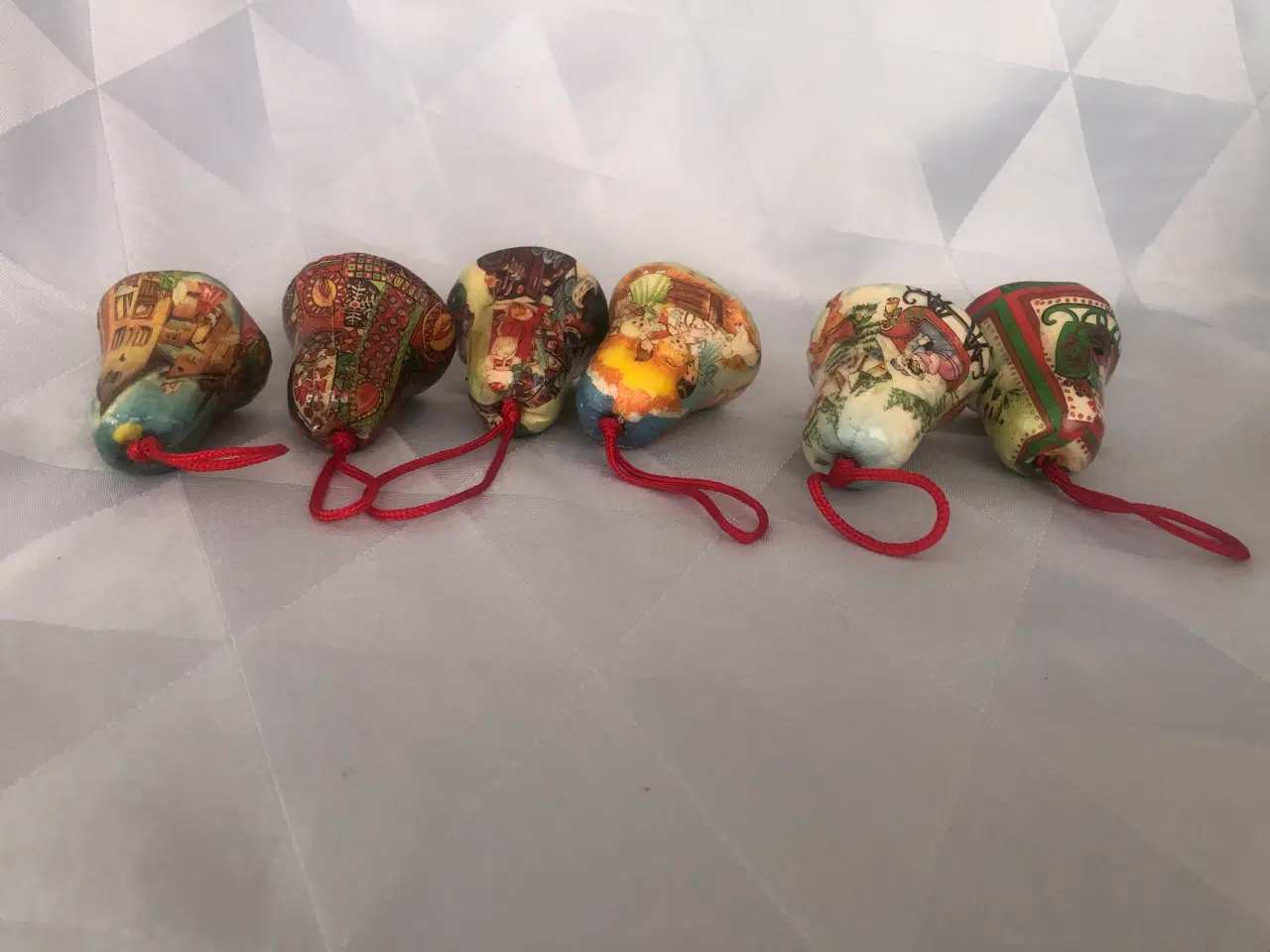 Billede 7 - 6 ældre juleklokker til ophæng