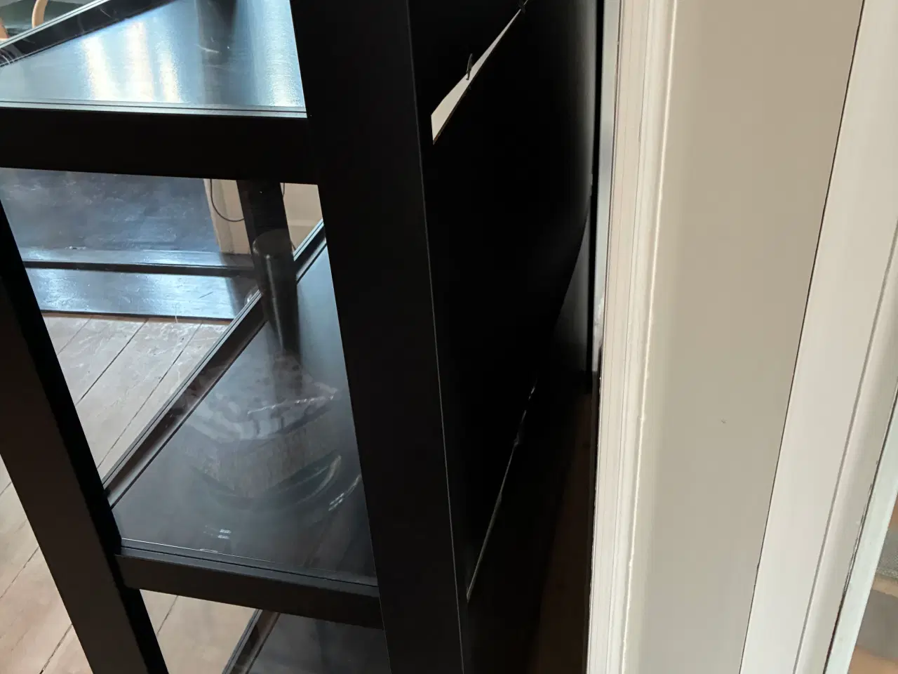 Billede 7 - GRATIS - stort vitrineskab 