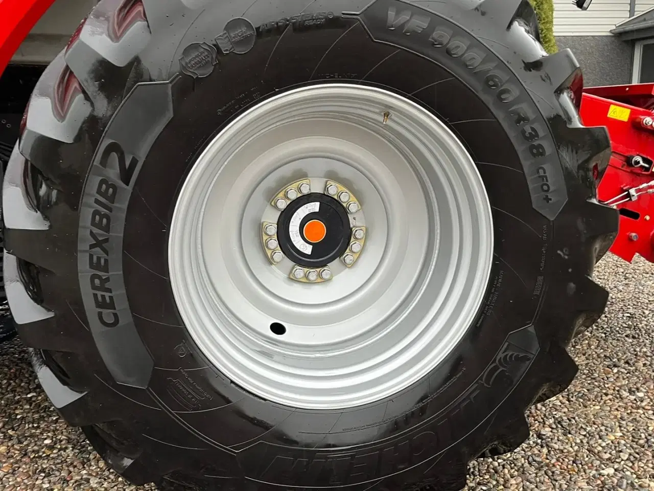 Billede 16 - Case IH 8250 Axial-Flow med 35fod Varicut skærebord. Dansk maskine