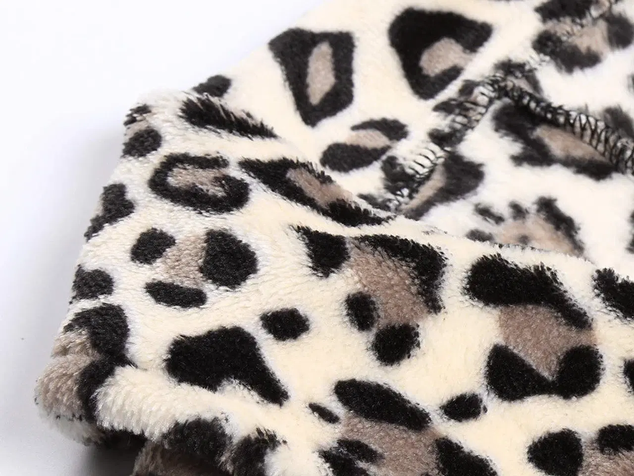 Billede 4 - frakke( cardigan)i Leopard print...  i  large.