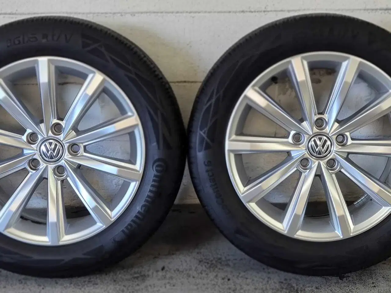 Billede 2 - VW "LONDON" MODEL ORIGINAL ALUFÆLGE MED SOMMERDÆK 