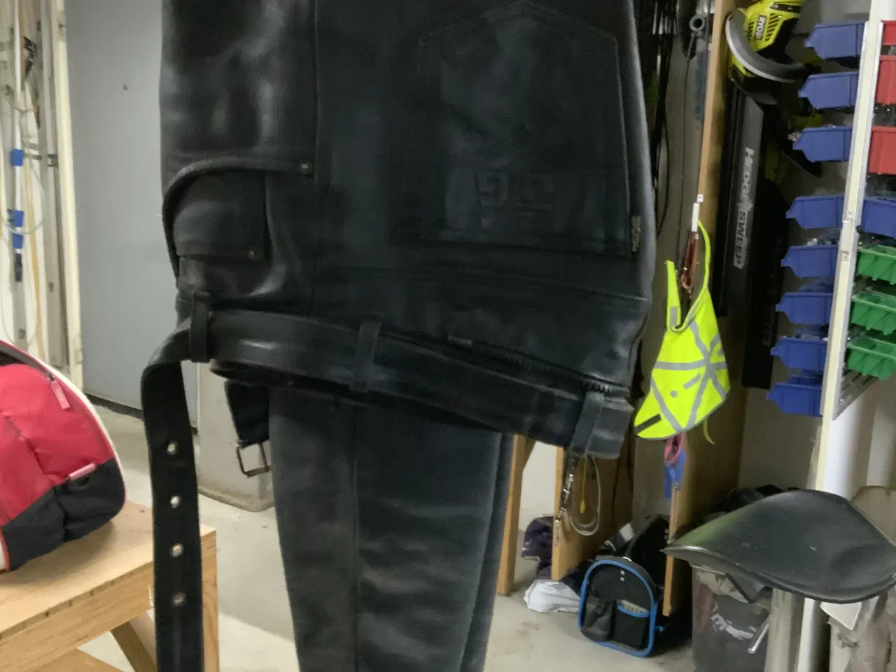 Billede 3 - Læderdragt