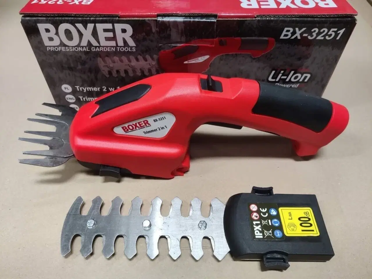 Billede 1 - 2i1 trimmer med indbygget opladeligt batteri.