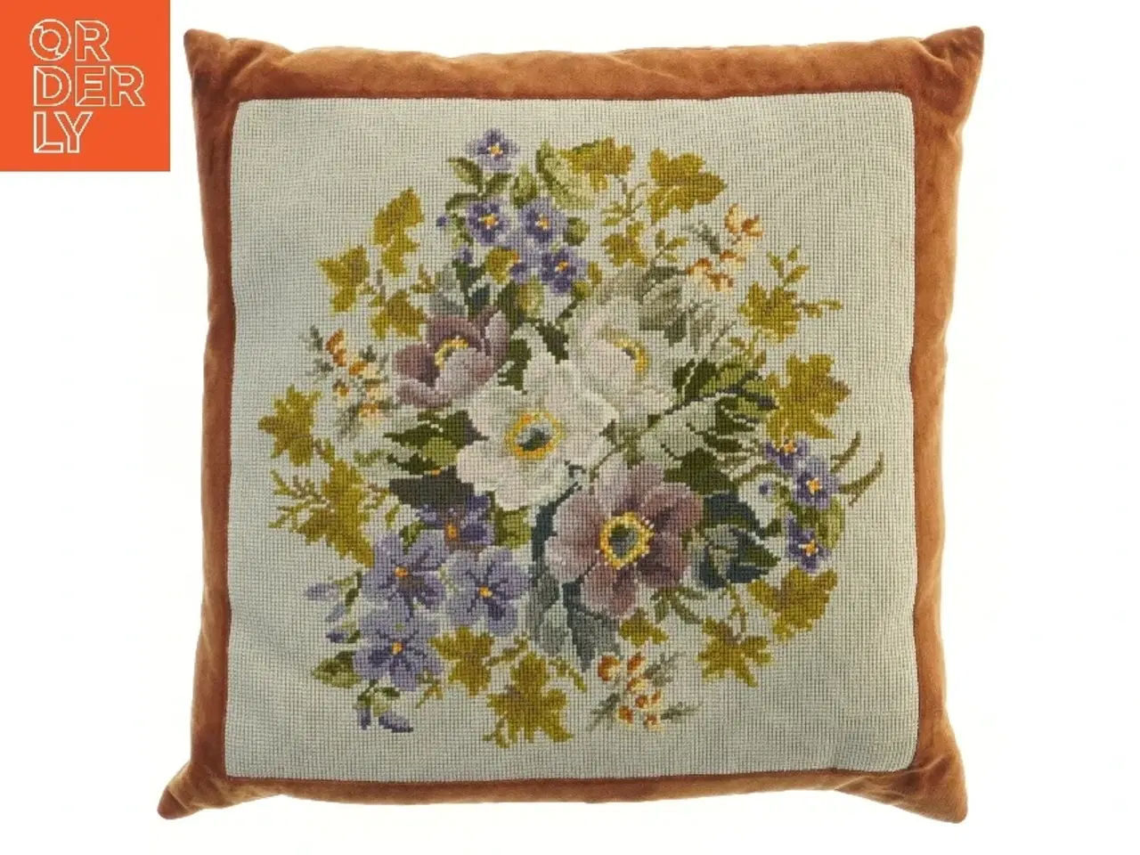Billede 1 - Broderet pude med blomsterdesign (str. 40x42 cm)