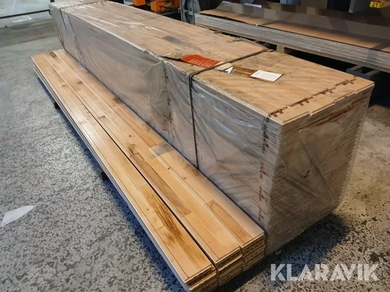 Billede 8 - Junckers gulv 22mm massiv bøg Junckers Sport lakeret 2stav