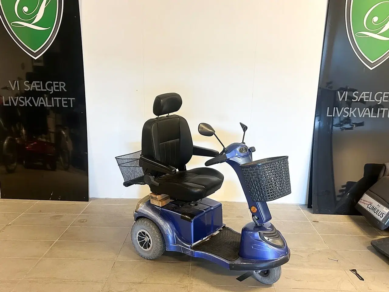 Billede 1 - LM-550 blå