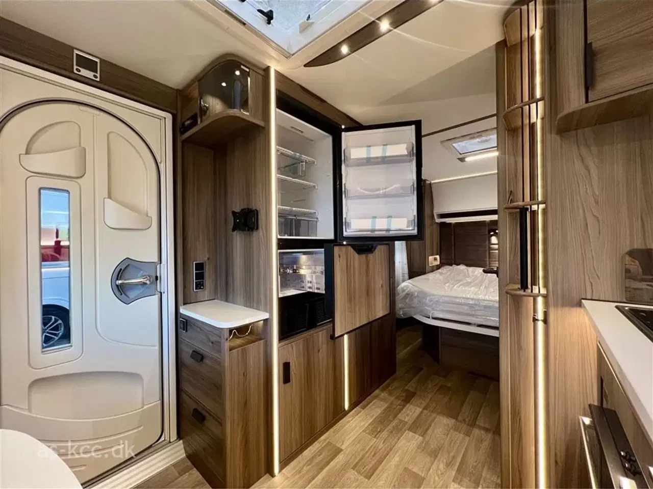 Billede 18 - 2025 - Kabe Ametist GLE KS B8 PREMIUM LINE   Kabe Ametist GLE KS B8 PREMIUM Line