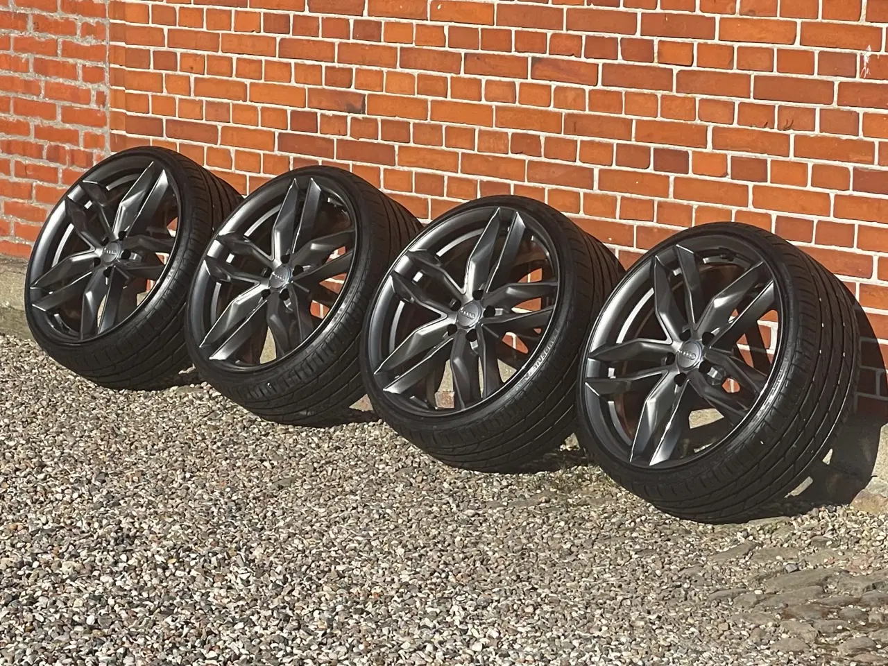 Billede 3 - alufælge 245/30 R20 krydsmål 5x112 90% mønster