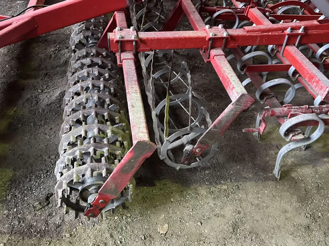 Billede 5 - Kongskilde 7 meter germinator med CROSKILL tromle bagerst. Velegnet til roer, spinat og andre speciel afgrøder.