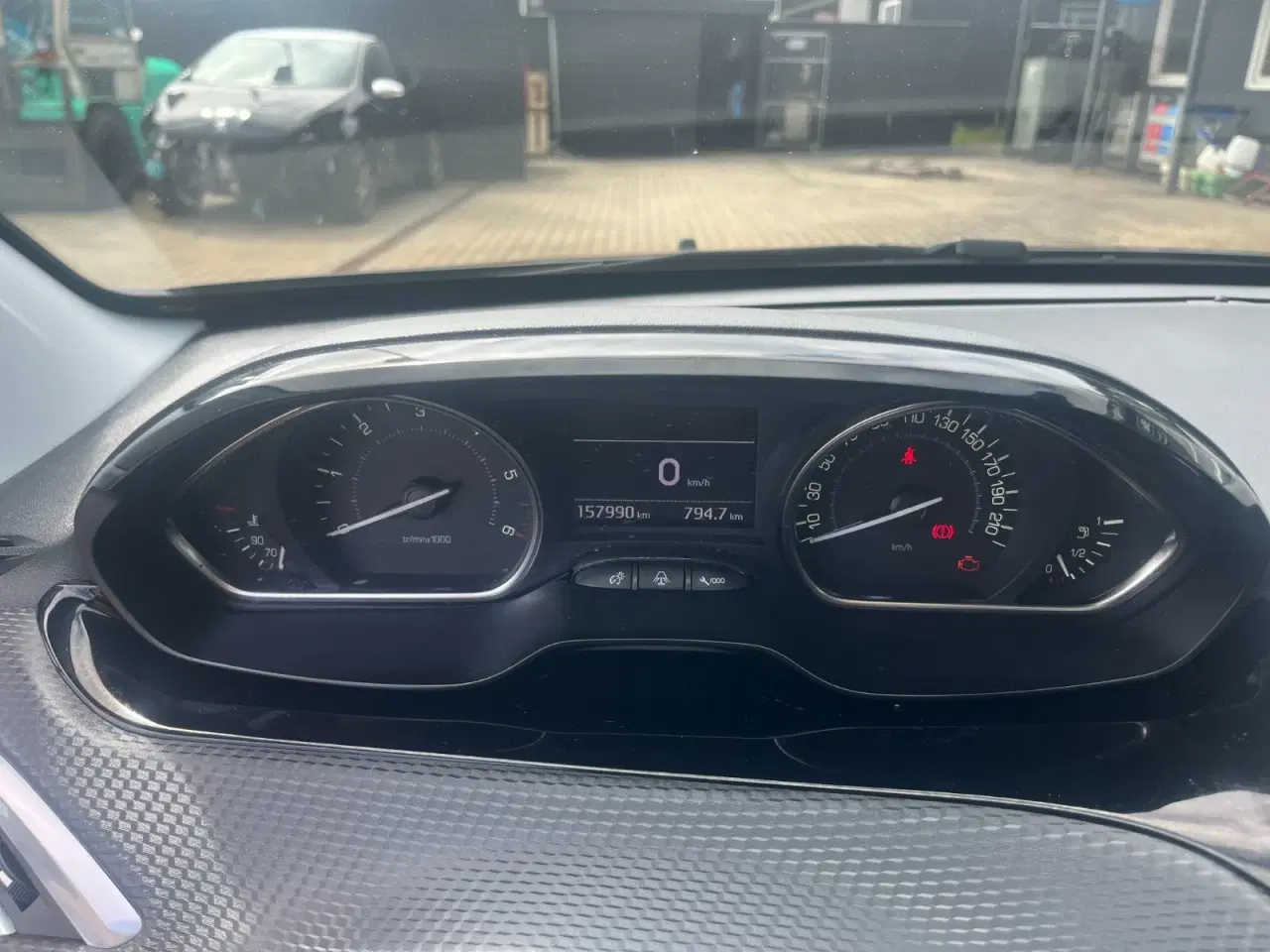 Billede 11 - Peugeot 2008 1,6 BlueHDi 100 Allure Sky