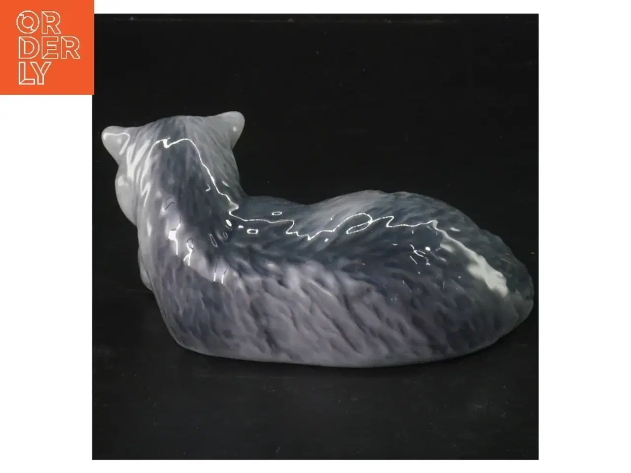 Billede 2 - Porcelænsfigur af liggende ræv fra Royal Copenhagen 446(str. 13,5x10 cm)