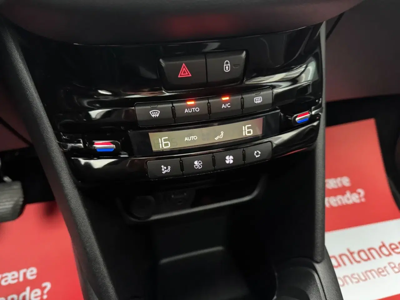 Billede 19 - Peugeot 208 1,6 BlueHDi 100 Chili Sky+