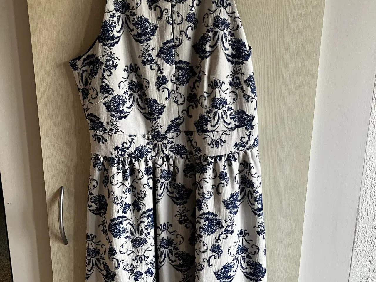 Billede 1 - Blåmønstret kjole