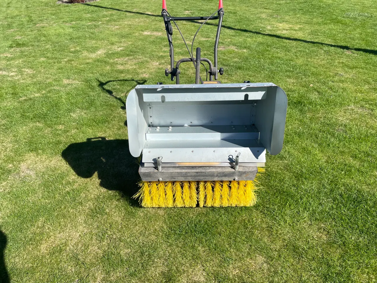 Billede 2 - Fejemaskine