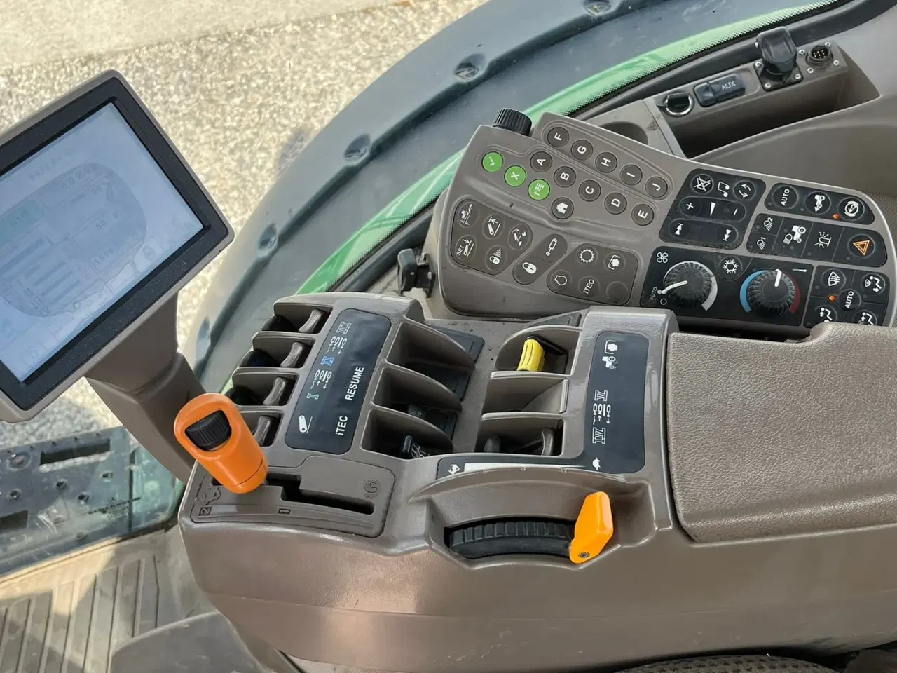 Billede 21 - John Deere 7280R Næsten nye dæk, Autopower og frontlift samt luft anlæg