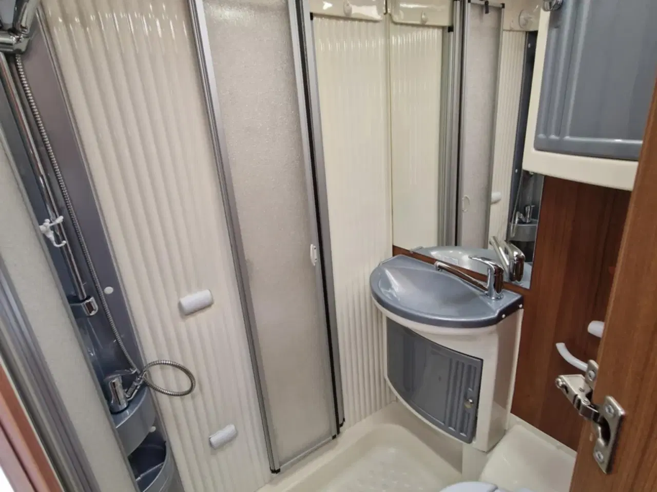 Billede 12 - 2010 -  Carado Mobil A160 med 6 selepladser