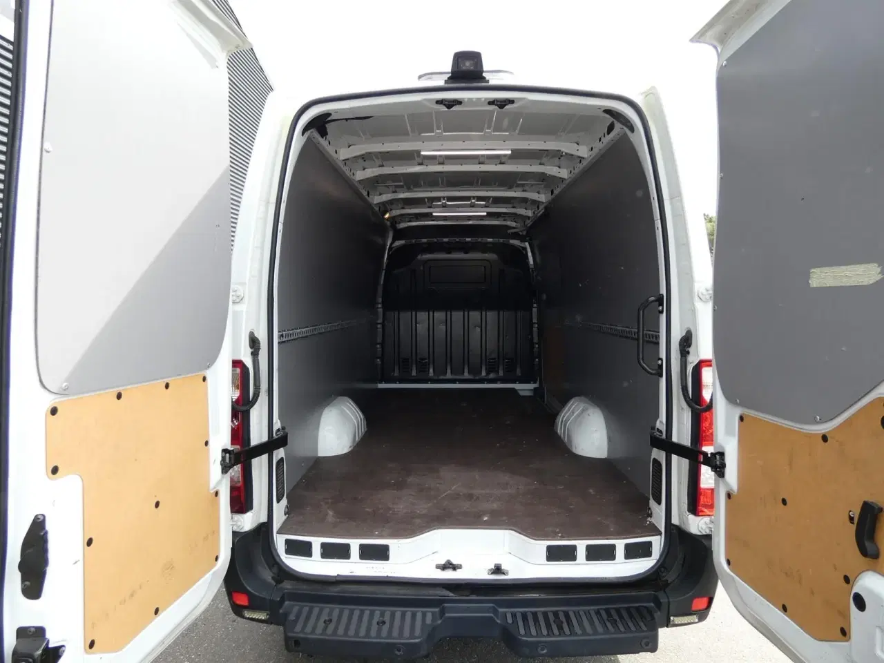 Billede 8 - Renault Master T35 L3H3 2,3 DCI RWD start/stop 165HK Van 6g