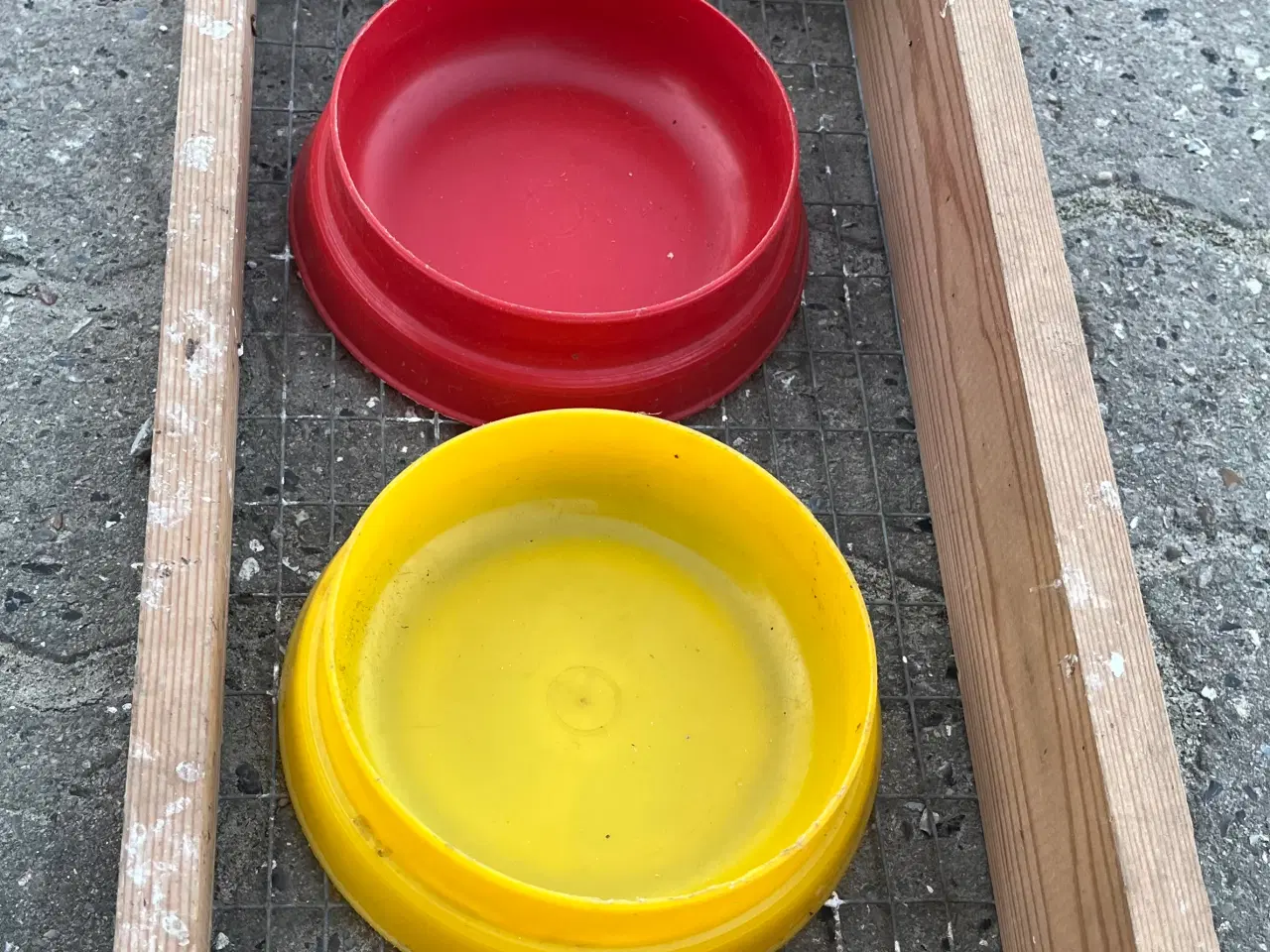 Billede 3 - Foderskåle mm