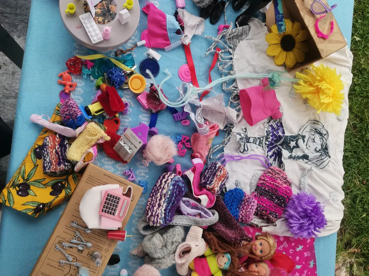 Billede 4 - Barbie sæt med masser af tilbehør 5 kr ialt 🌸