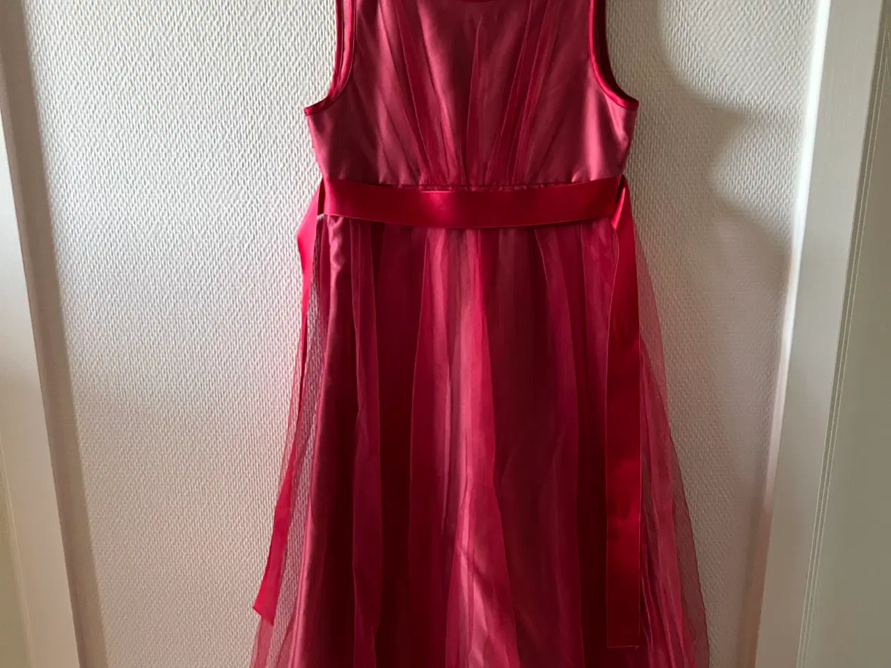 Billede 2 - Kjole fra Lilly str. 152