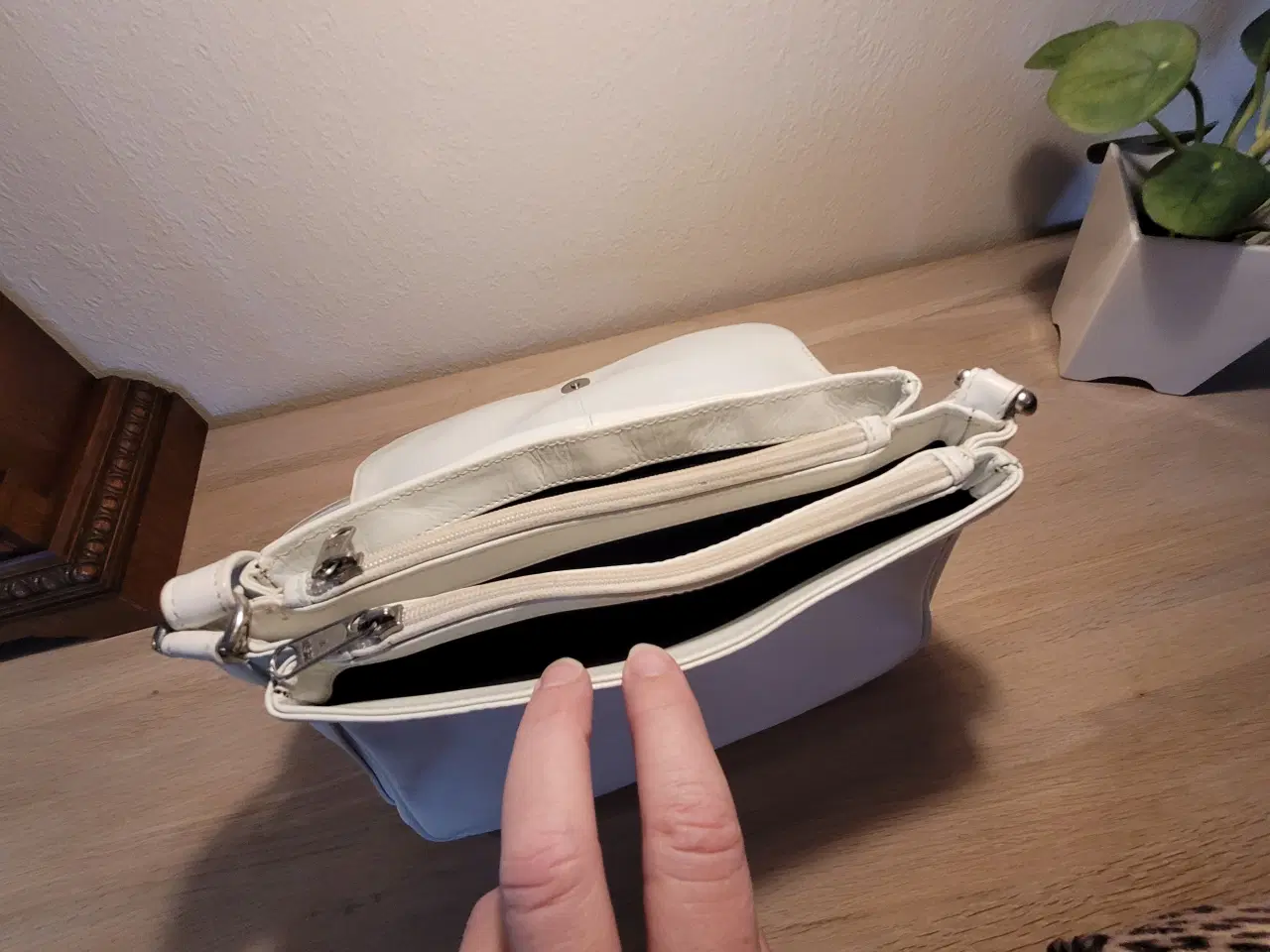 Billede 5 - Læder skuldertaske (BASTIAN)