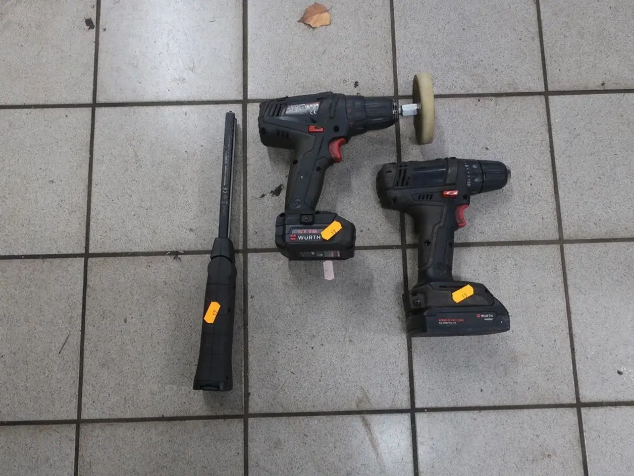 Billede 1 - 2 stk. skruemaskiner samt lampe WURTH