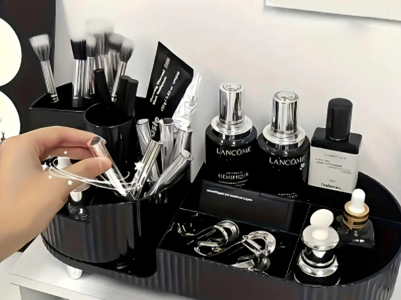 Billede 1 - Opbevaring med karrusel 