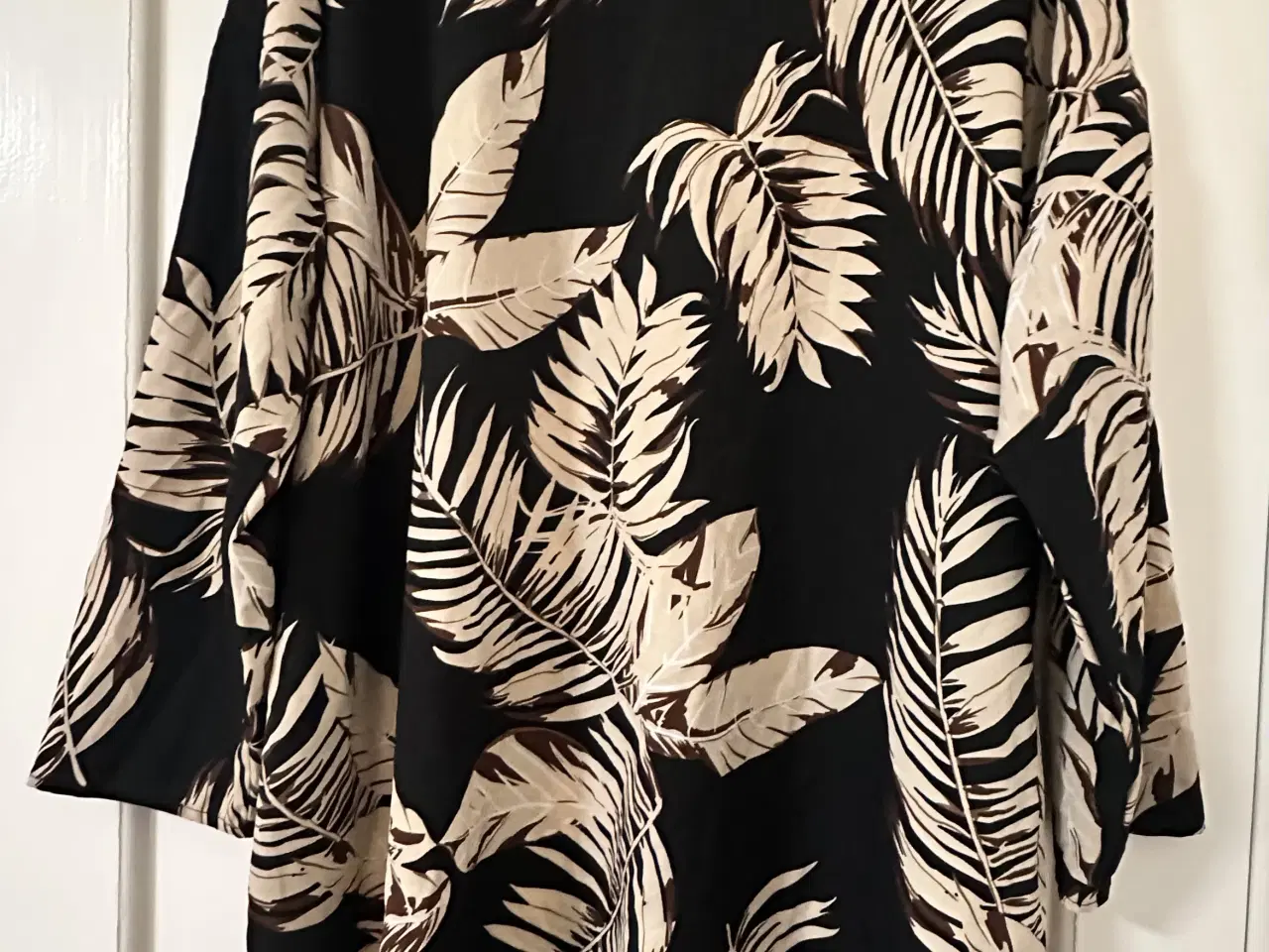 Billede 4 - Smuk bluse fra Emery Rose str. 3 XL