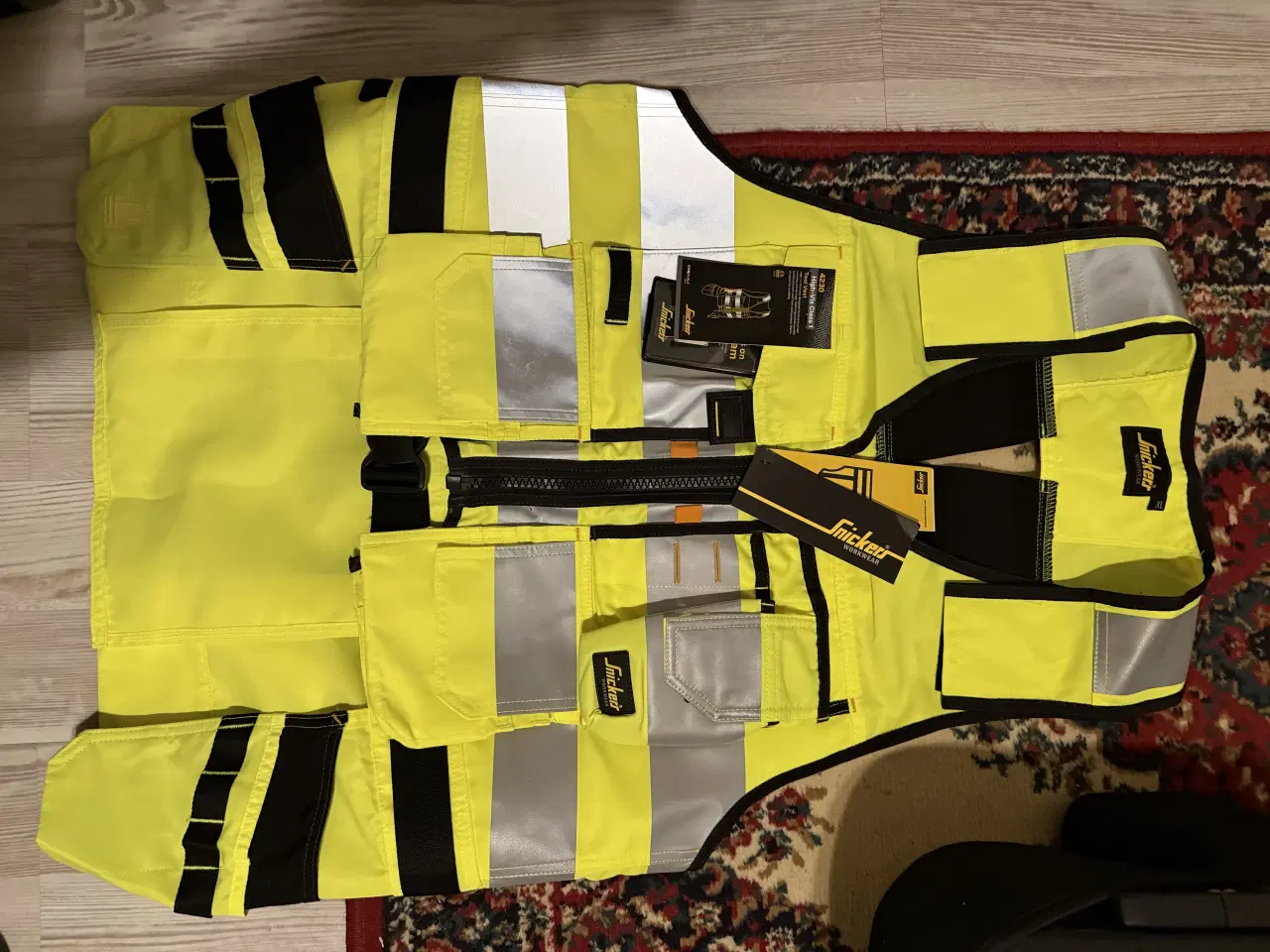 Billede 16 - Lidt blandet Nye Airtox støvler, arbejdsvest mm.