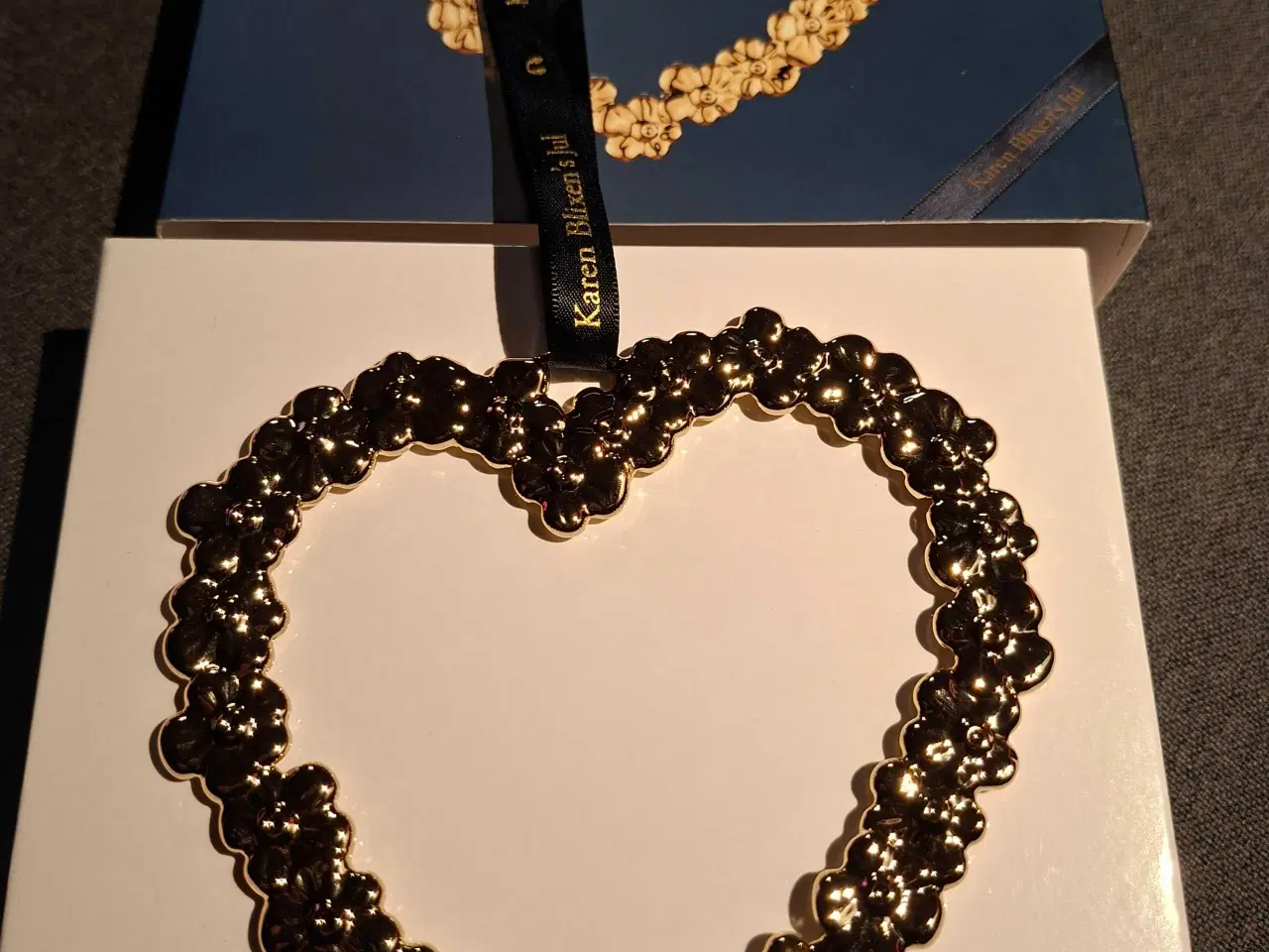 Billede 6 - Rosendahl ophæng Karen Blixen 