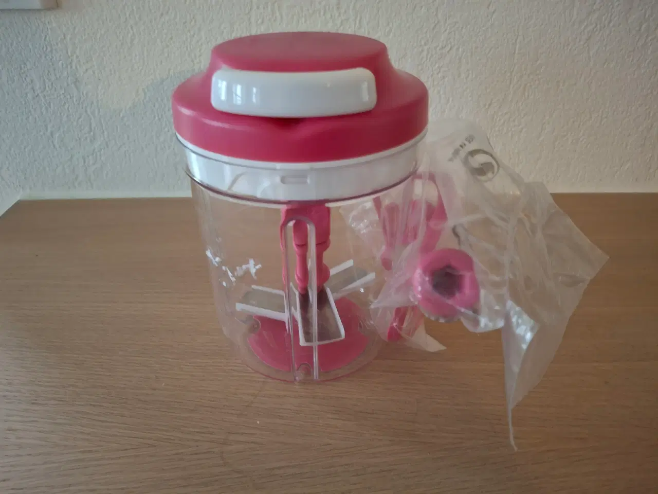 Billede 1 - Tupperware chopper/pisker med snoretræk