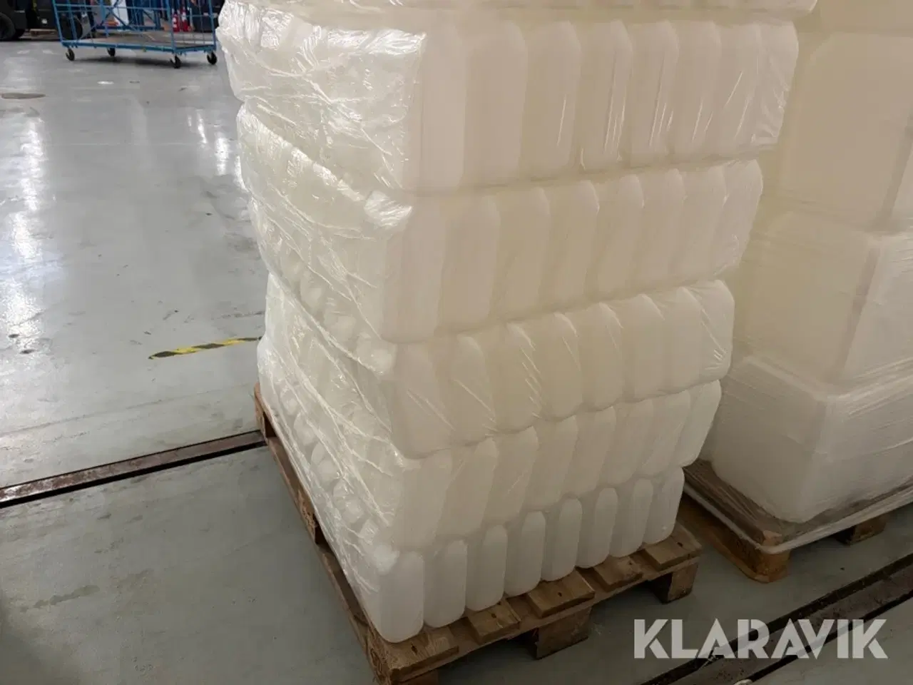 Billede 4 - Plastikflasker Promens - 1 palle af 504 stk