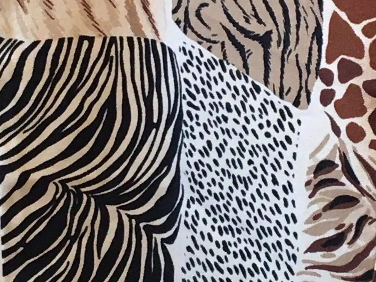 Billede 3 - Moschino, bukser, str 44