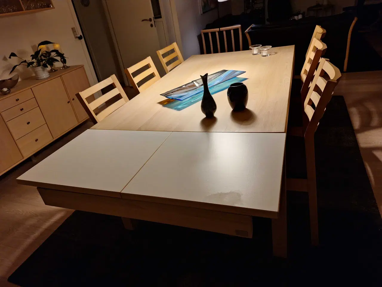 Billede 4 - Spisestue i vokset bøg