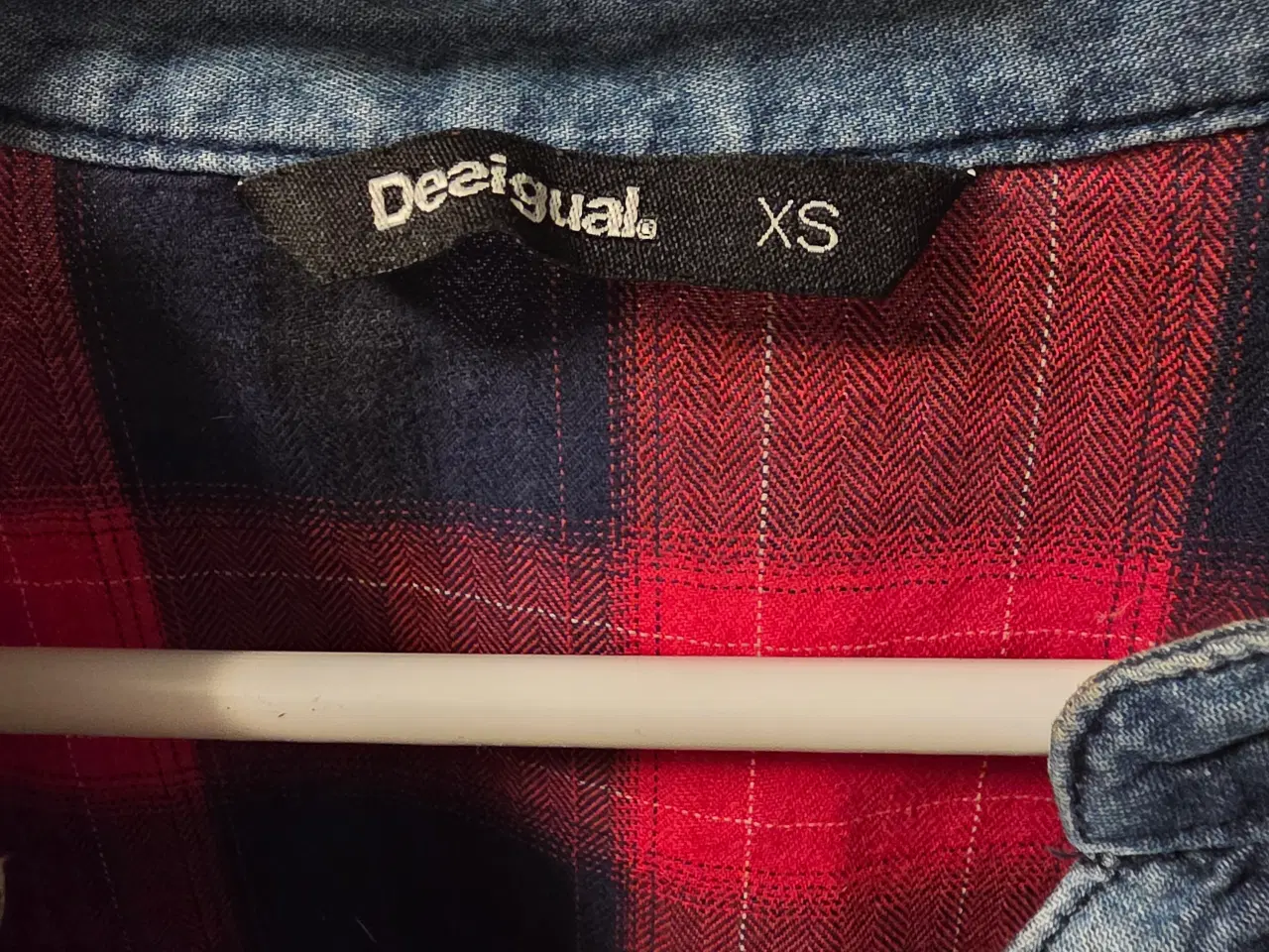 Billede 2 - Skjorte Desigual, str. XS