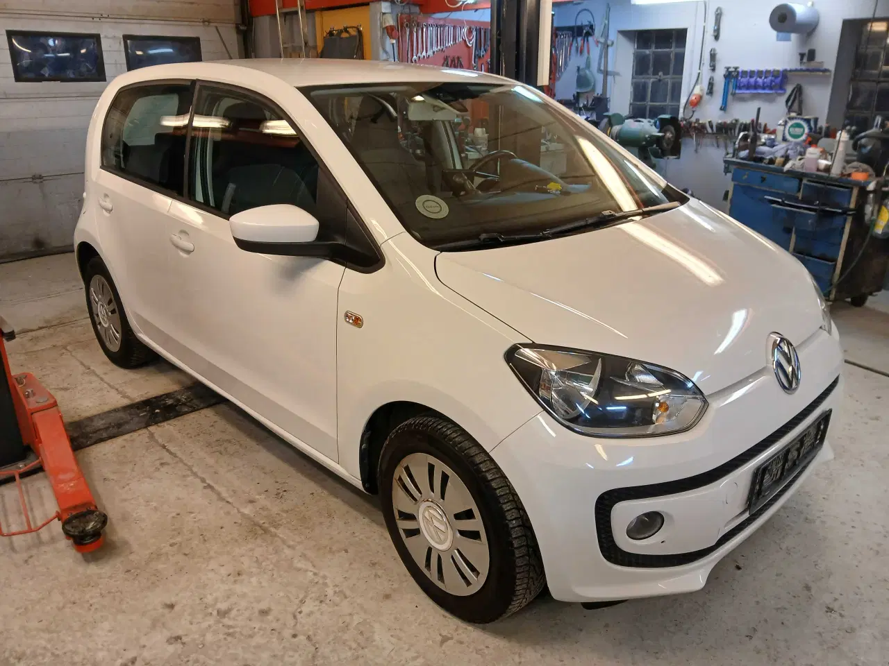 Billede 2 - VW UP  MPI 60 HK. 5 dørs