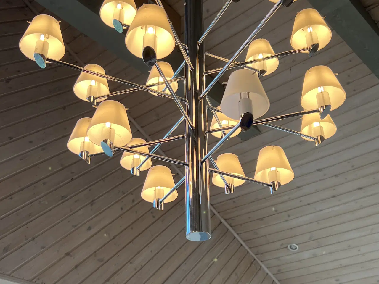 Billede 2 - 2 stk herstal lysekrone 20 lyskilder 