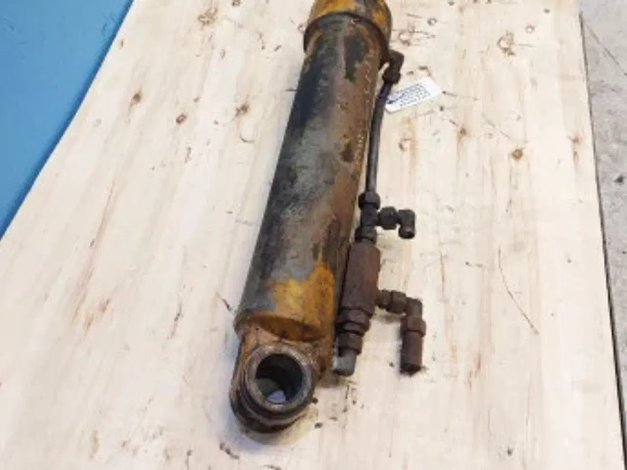 Billede 2 - Hydrema 906B Støttebens Cylinder 200821