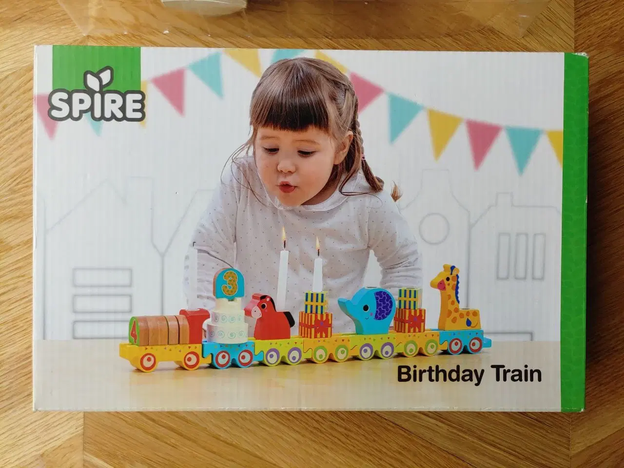 Billede 1 - Spire Birthday Train | Fødselsdagstog i træ til bø