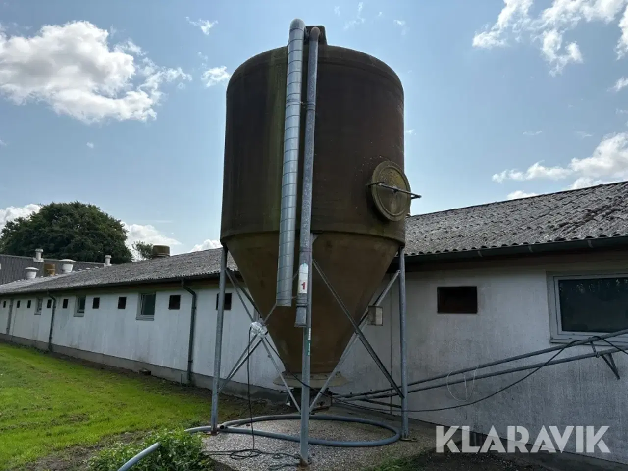 Billede 1 - Silo Tunetanken Glasfiber med motor og luge